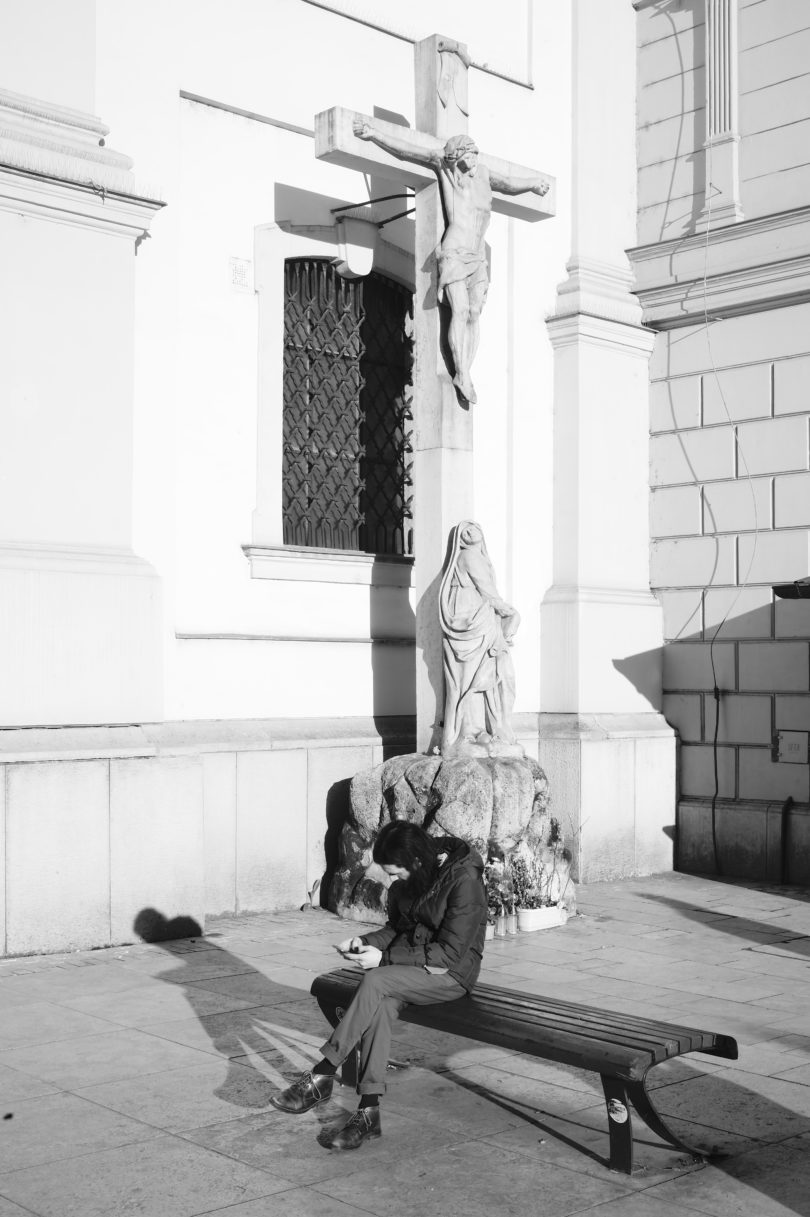 Lars Eidinger Fotografie Kirche Ausstellung Salzburg